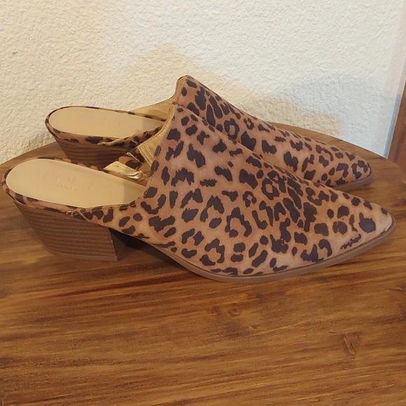 Loft Leopard Slip On Clogs Chunky Heels Animal Print Office Casual Comfort Sz.10 - Picture 2 of 9